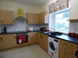 Microwave, oven, electric kettle, cookware/dishes/utensils