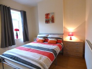 Comfort House, 3 Bedrooms (Sleeps 7)