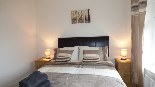 5 soverom, strykejern/-brett, wi-fi (inkludert) og sengetøy