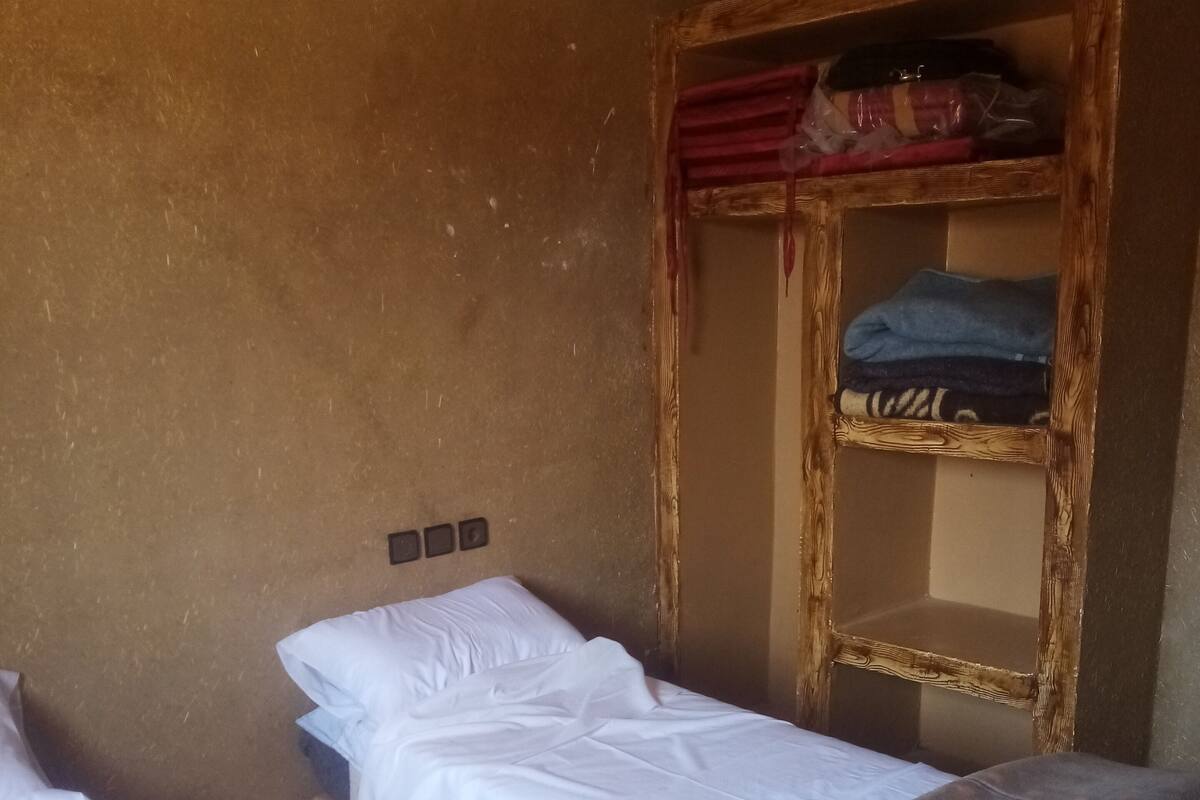 Free WiFi, bed sheets