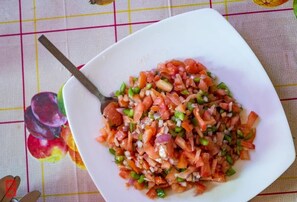 Breakfast, lunch, dinner served; local cuisine