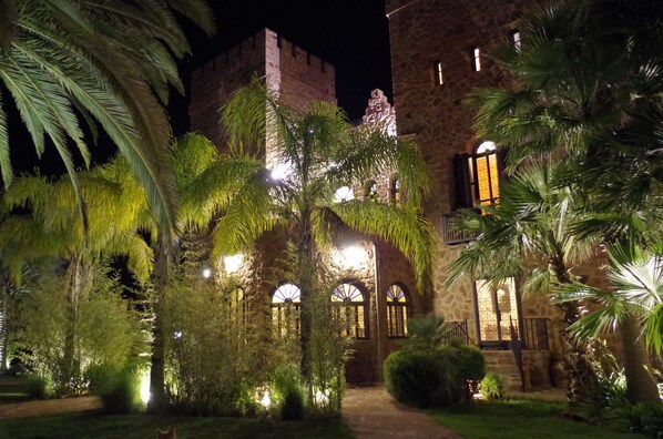Front of property - evening/night - La Citadelle de Marrakech (Ghmate)