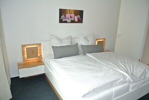 2 habitaciones, tabla de planchar con plancha y wifi gratis 