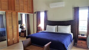 Desk, blackout drapes, iron/ironing board, free WiFi - White Sands Anguilla (Blowing Point)