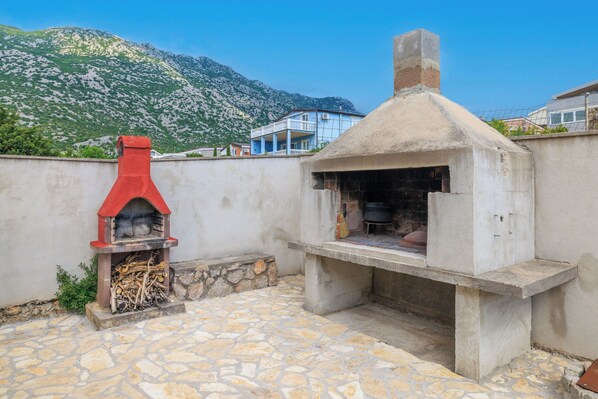 BBQ/picnic area