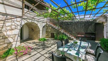 House | Courtyard