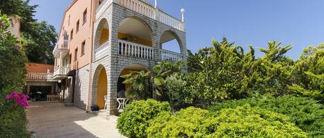 Rakennuksen muotoilu