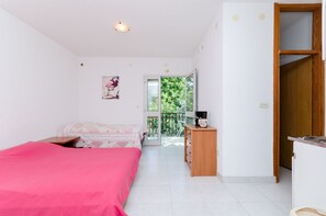 7 bedrooms, free WiFi