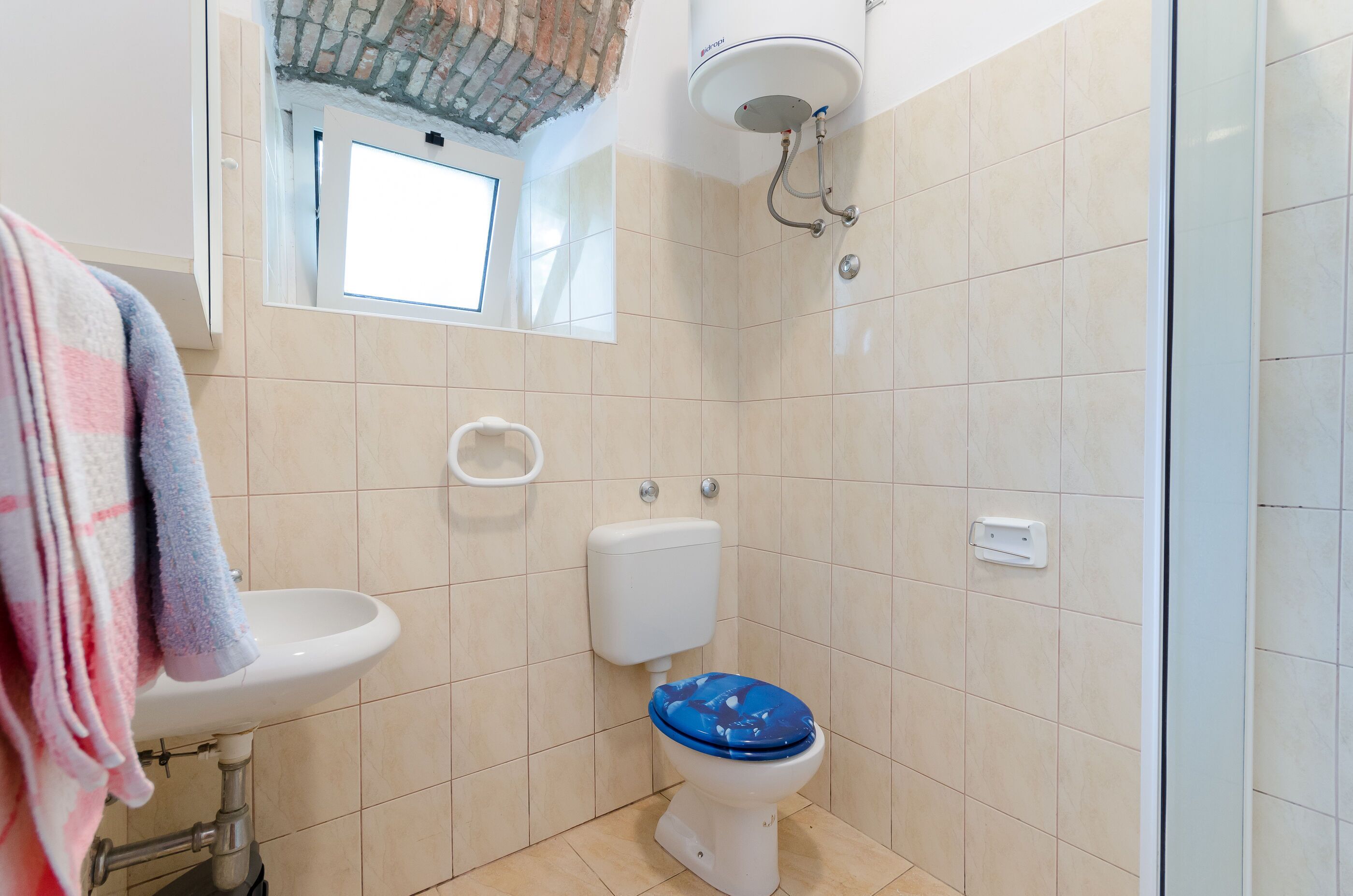 Bathroom | Shower
