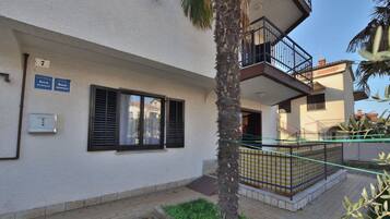 Apartment (A3) | Terrace/patio