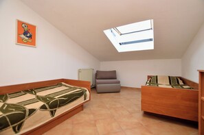 Apartment (A2)