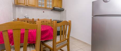 Cuisine privée | Réfrigérateur, un four, surface de cuisson, bouilloire électrique