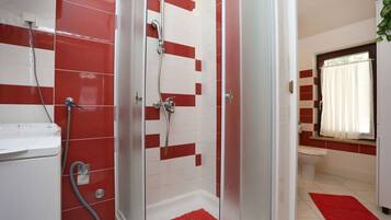 Apartment (A1) | Bathroom | Shower