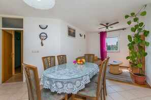 Apartment (A1) | Speisen