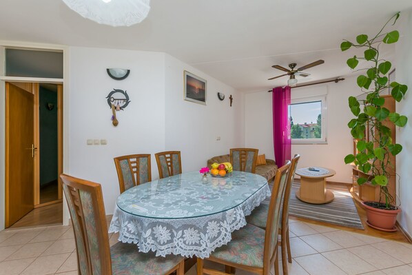 Appartement (A1) | Restauration