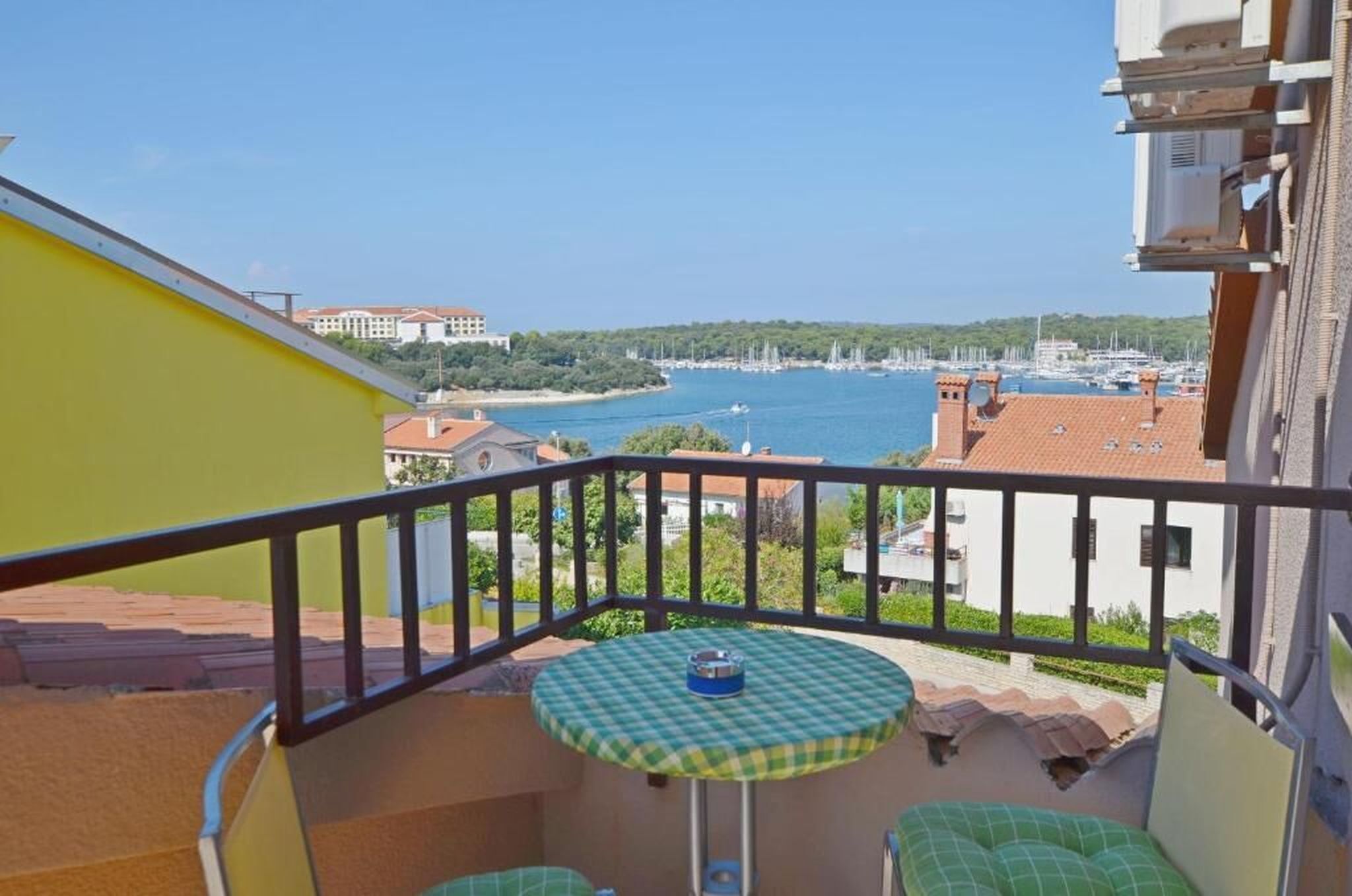 Zimmer (S5) | Blick auf das Wasser