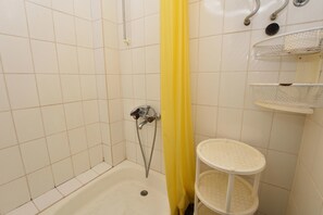 Bathroom | Shower