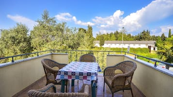 Apartment (A2) | Terrace/patio