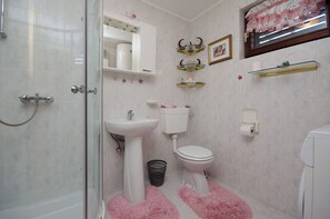 House | Bathroom