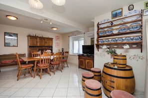 House | Dining