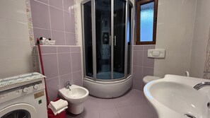 Apartment (A1) | Badezimmer | Dusche