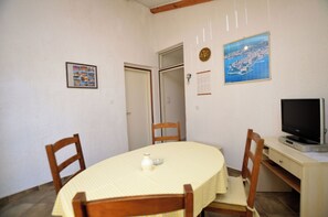 Apartment (A1) | Speisen
