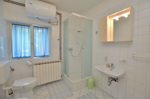 Apartment (A1) | Badezimmer