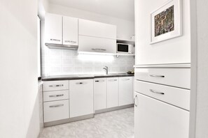 Apartment (A2) | Private kitchen