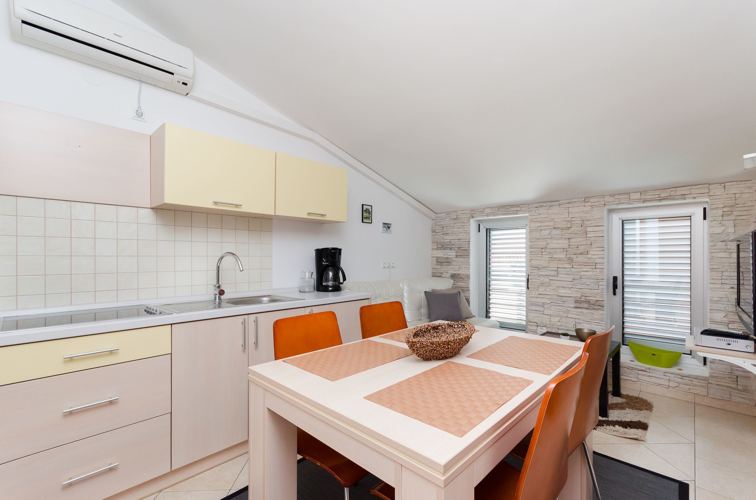 Private kitchen | Espresso maker, fridge, microwave, stovetop