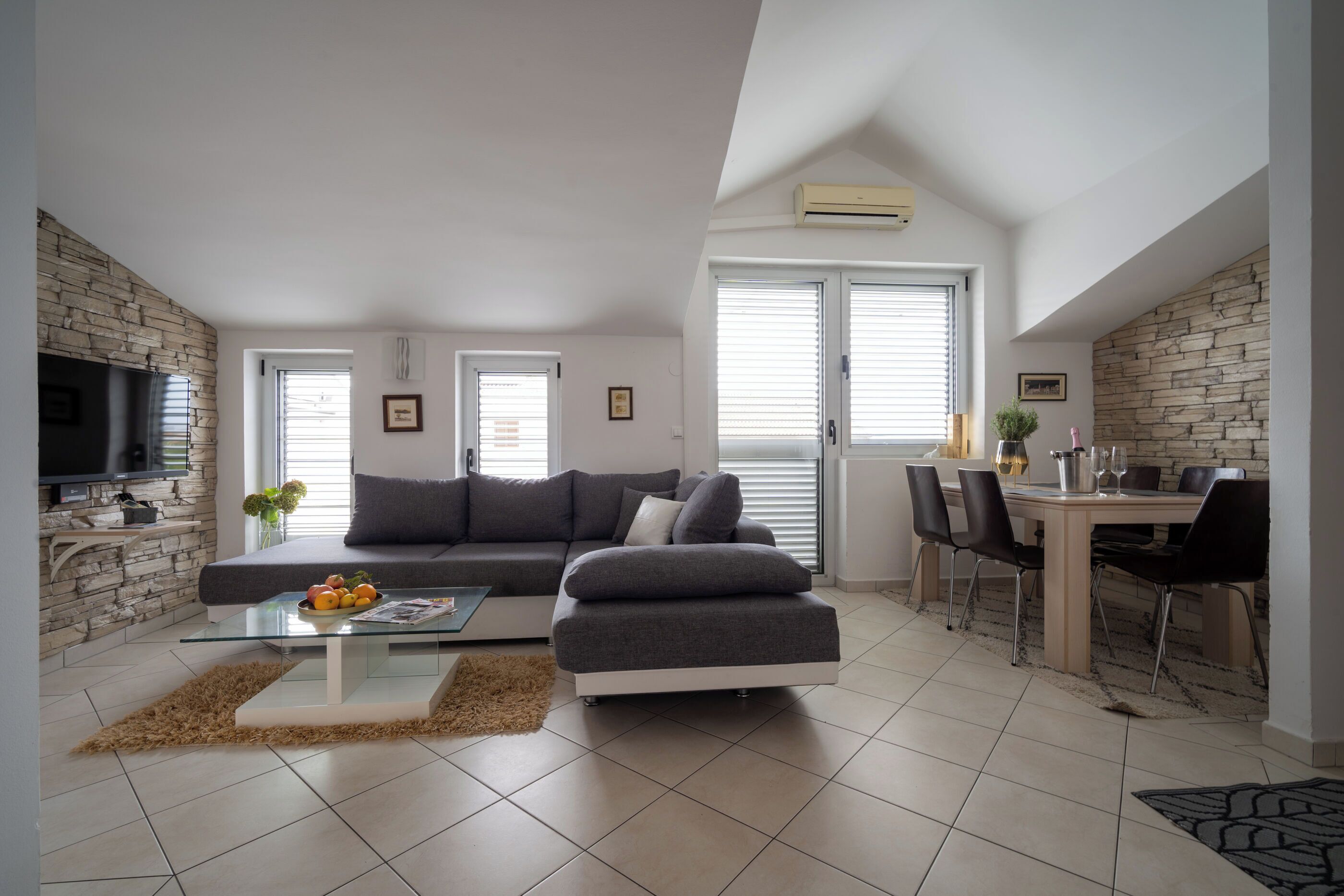 Apartment (A6) | Living room
