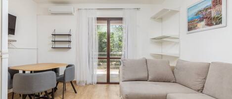 Apartment (A5) | Living room