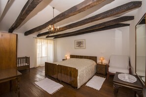 2 bedrooms, iron/ironing board, free cots/infant beds, free WiFi - House Elena (Pazin)
