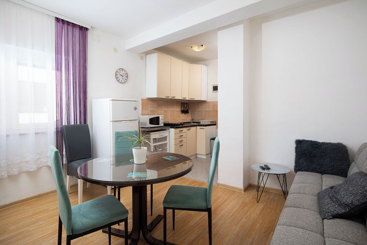 Apartment (A1) | Dining