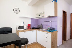 Apartment (A2) | Private kitchen