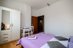 1 bedroom, free WiFi, bed sheets