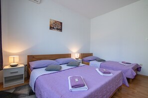 1 bedroom, free WiFi, bed sheets