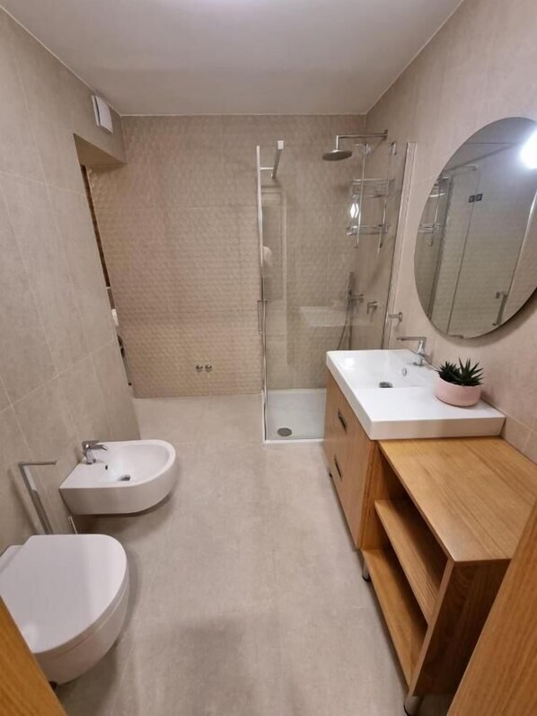 Apartment (A2) | Bathroom