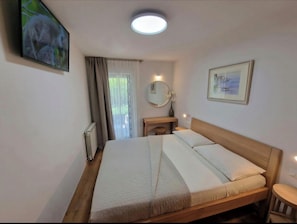 2 bedrooms, desk, soundproofing, free WiFi - Apartments Cerin (Rovinj)