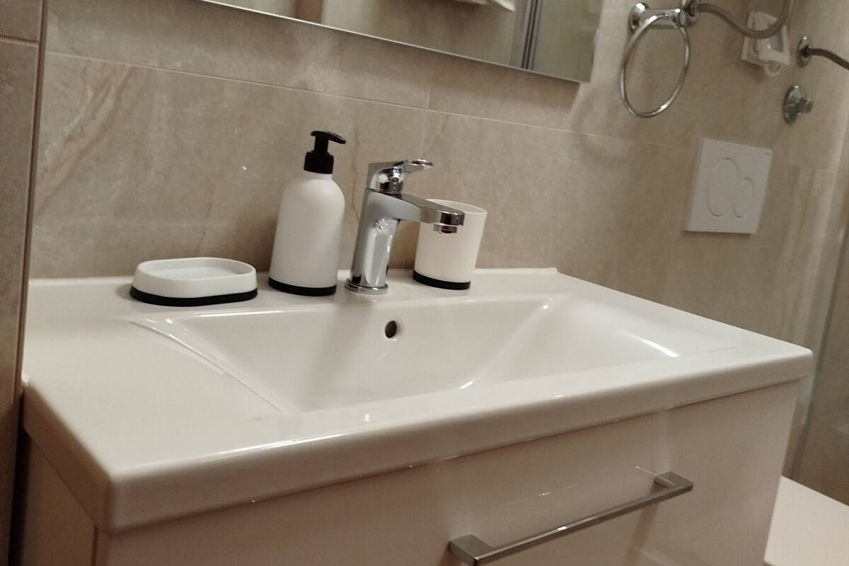 Apartment (A2) | Bathroom