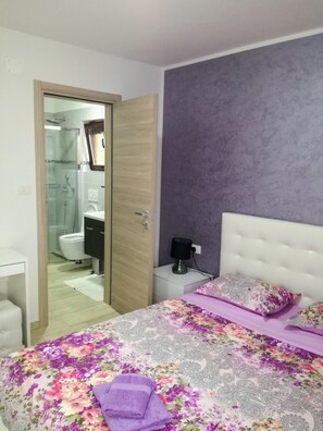 2 bedrooms