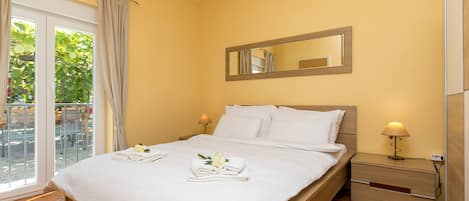 1 bedroom, in-room safe, iron/ironing board, free cots/infant beds