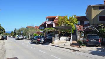 Parkir mandiri gratis