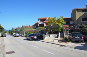 Aparcamiento sin asistencia gratuito