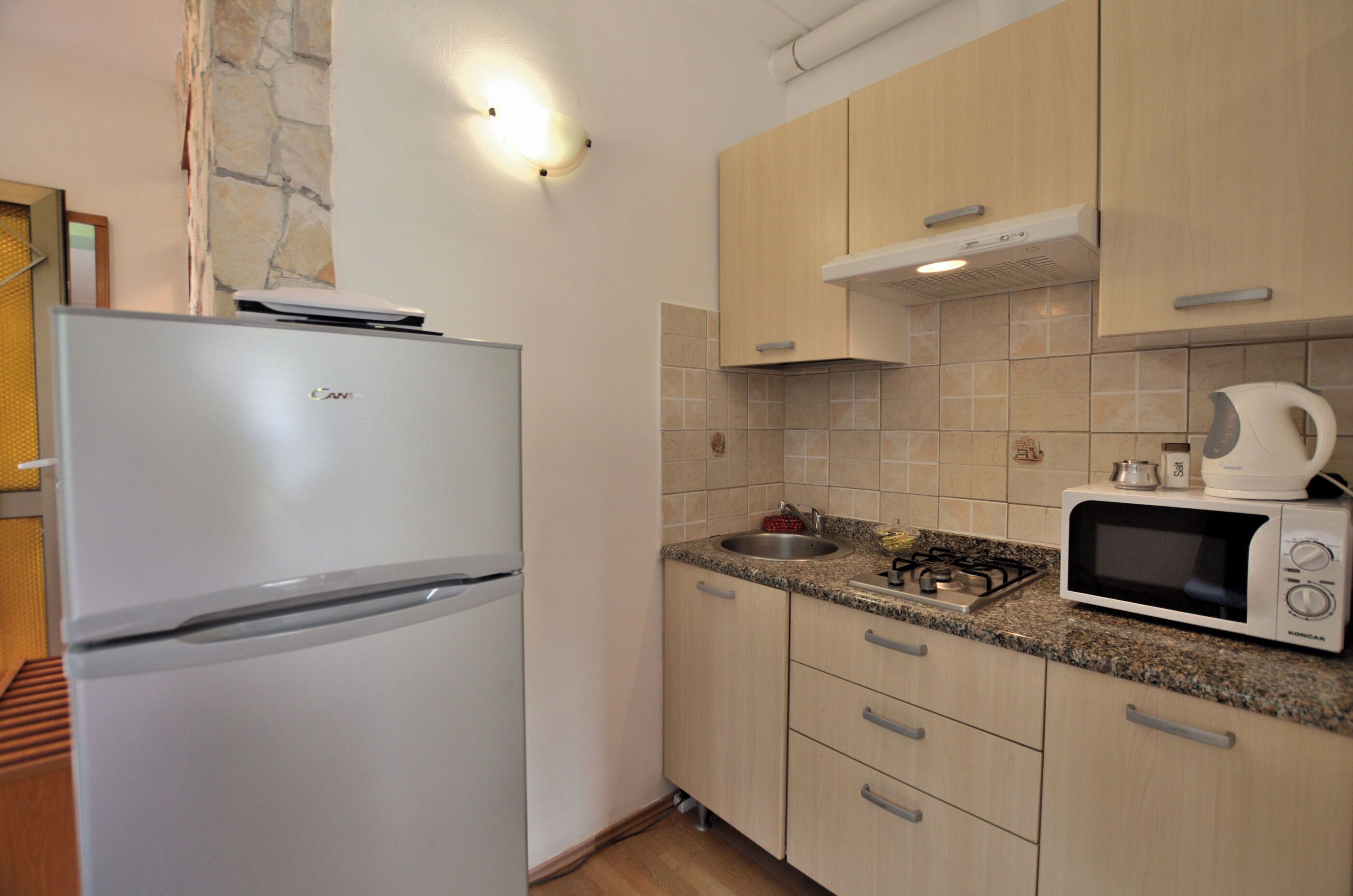 Studio (A1) | Eigene Küche | Kühlschrank, Mikrowelle, Herdplatte, Wasserkocher