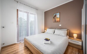 8 bedrooms, free WiFi - Apartments Wellness (Rasa)