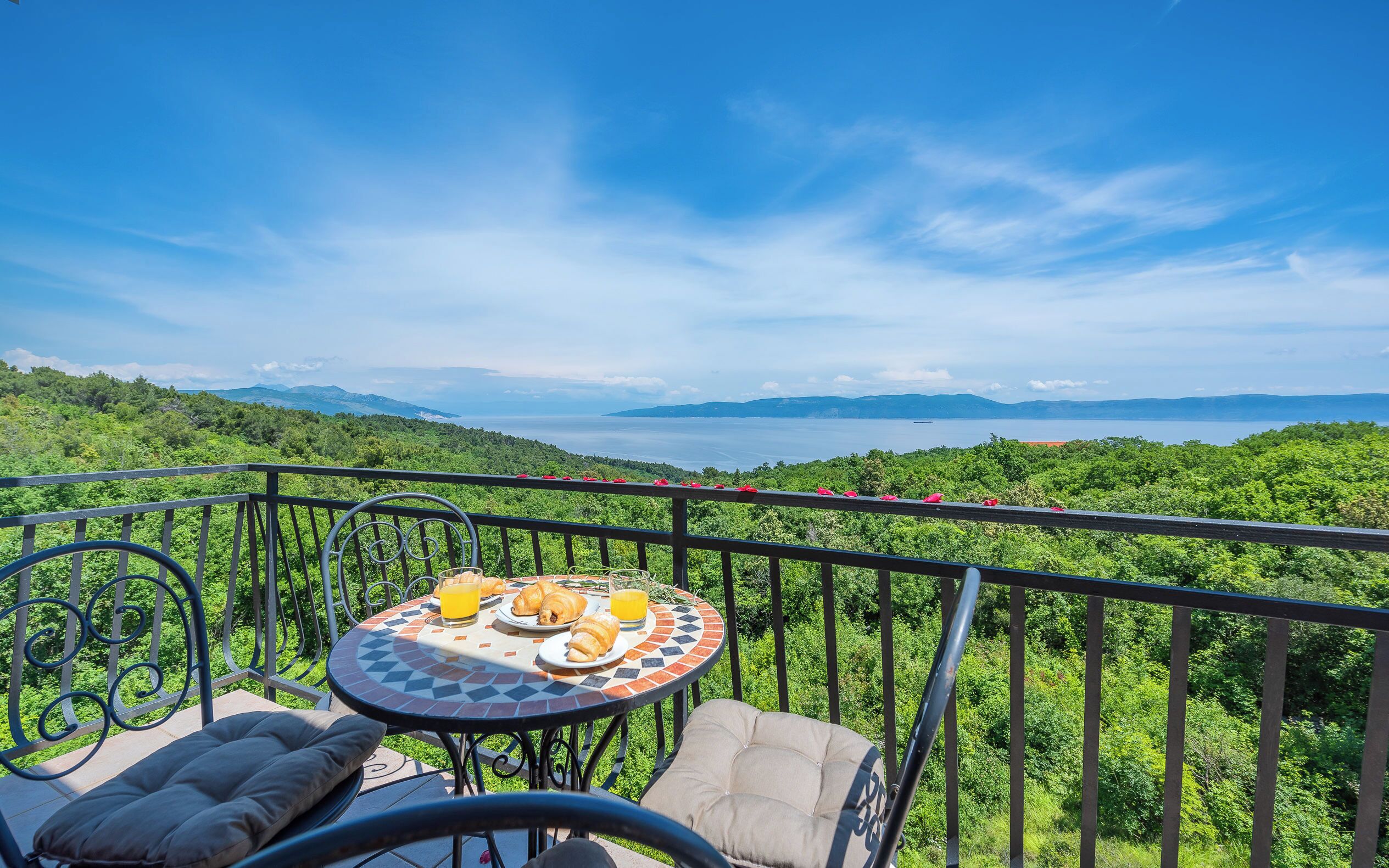 Apartment (A2) | Water view