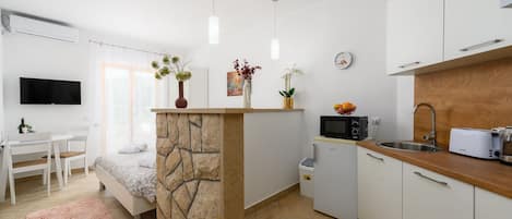 Studio (A9) | Private kitchen