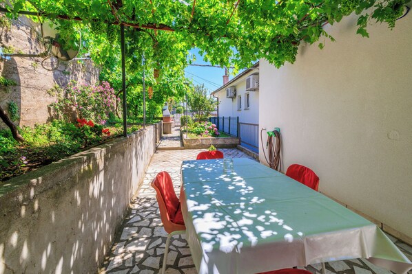 Apartment (A1) | Terrace/patio