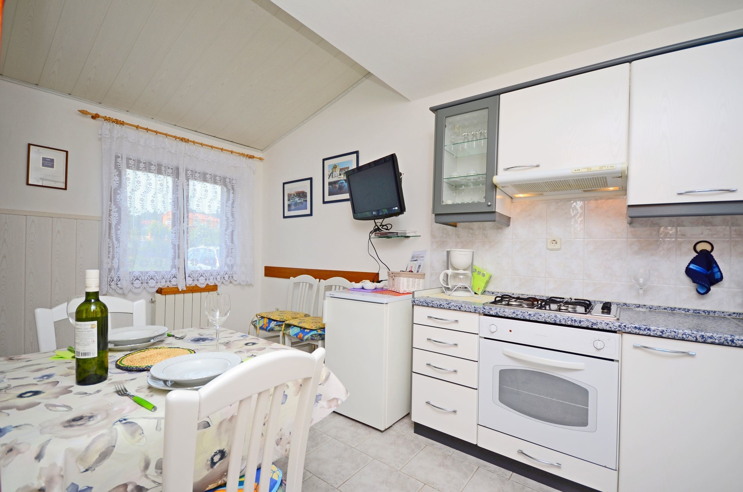 私人厨房 | 冰箱、烤箱、炉灶、意式浓缩咖啡机