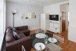Basic-Apartment | 1 Schlafzimmer, individuell dekoriert, individuell eingerichtet